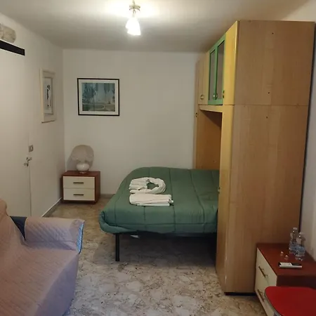 Πανσιόν Al Castello 2 *